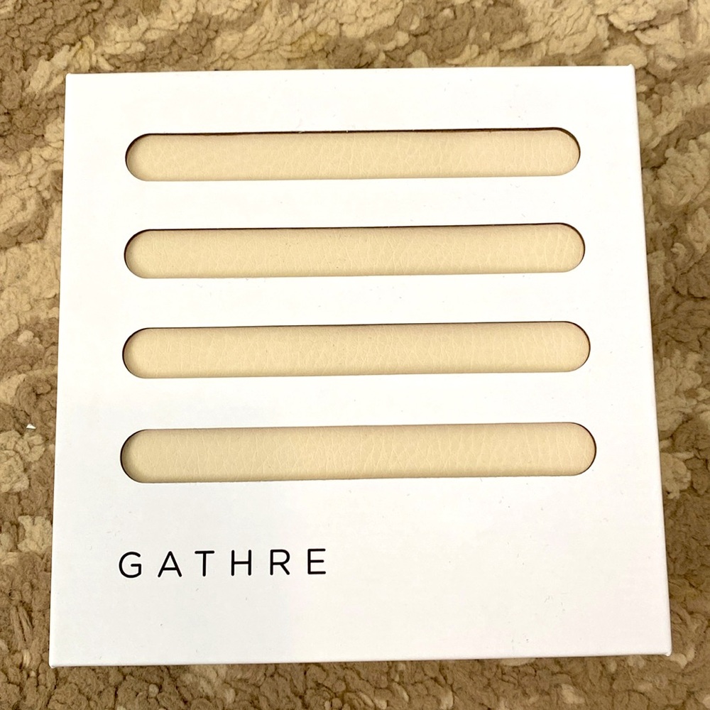 New/Unused Gathre Changing Mat - Raven